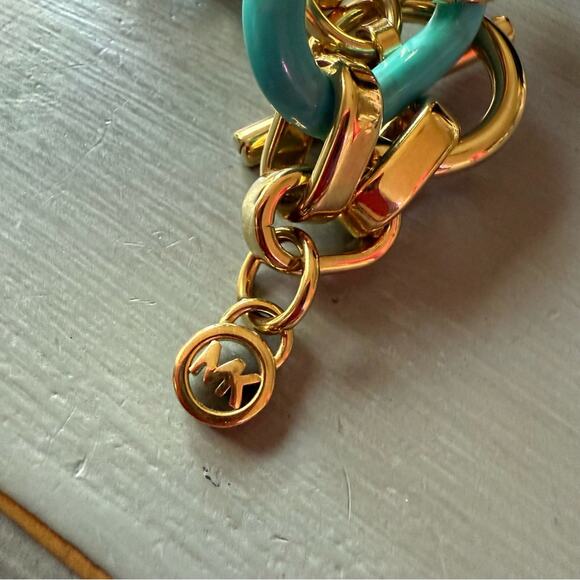 Michael Kors Michael Kors Chunky Gold & Blue Chainlink Toggle Necklace - Picture 4 of 7